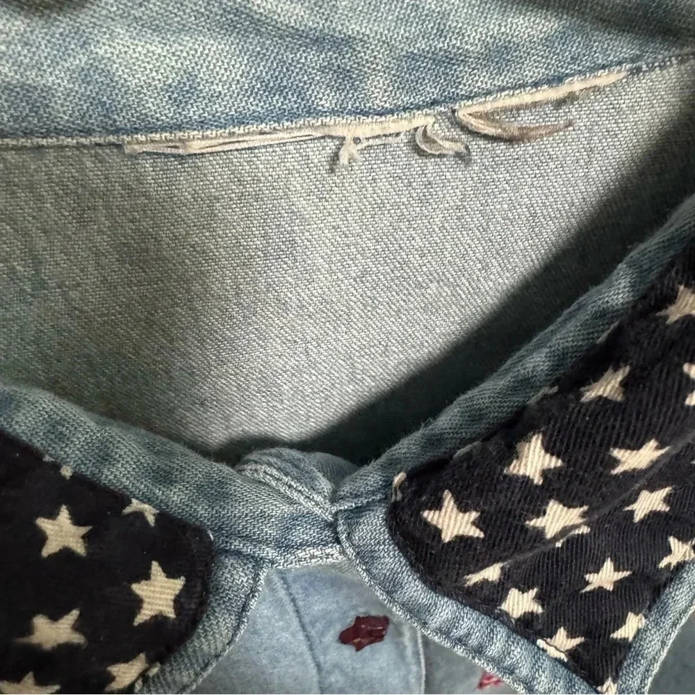 Patriotic USA Patches Embroidered Embellished Red White Blue Denim Shirt Size 3X - Picture 4 of 10